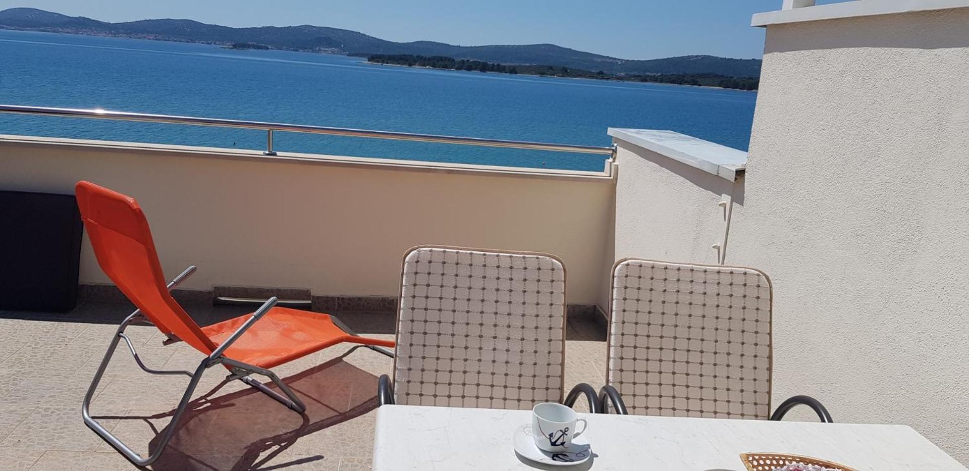 Seaside Apartments Турань Экстерьер фото