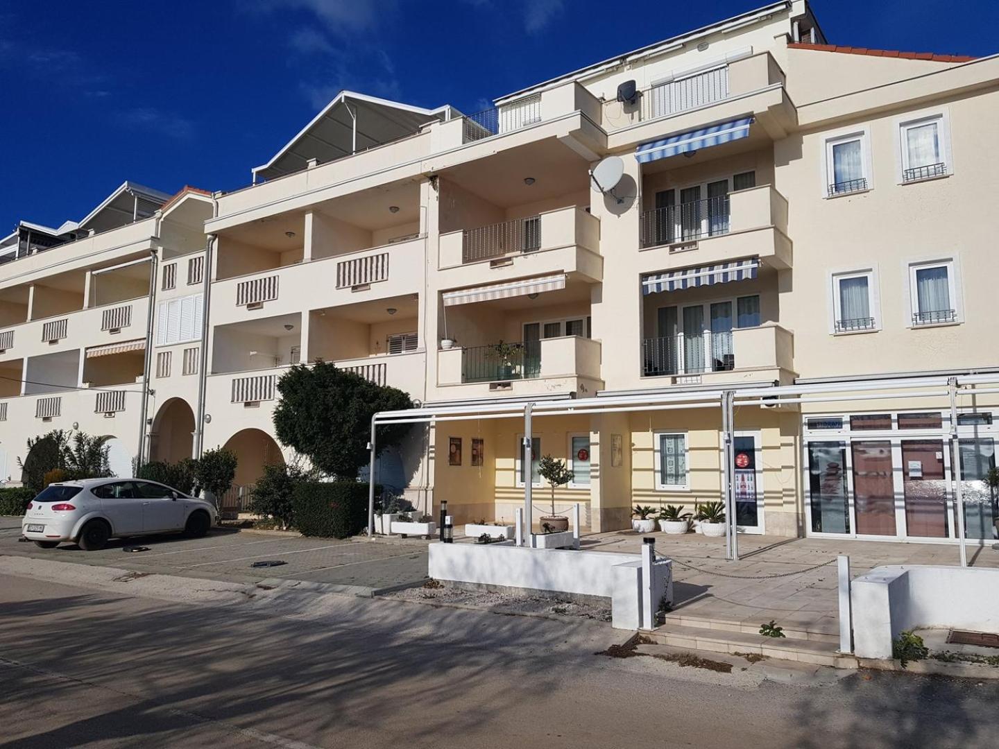 Seaside Apartments Турань Экстерьер фото