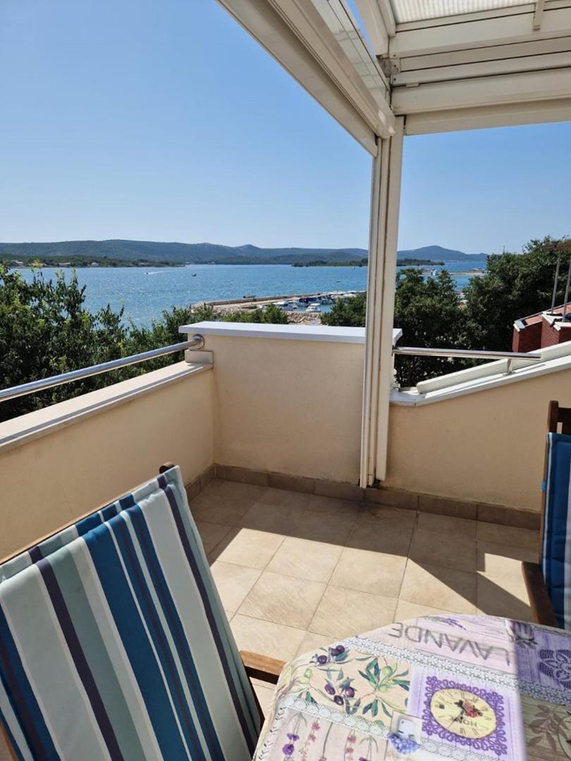 Seaside Apartments Турань Экстерьер фото