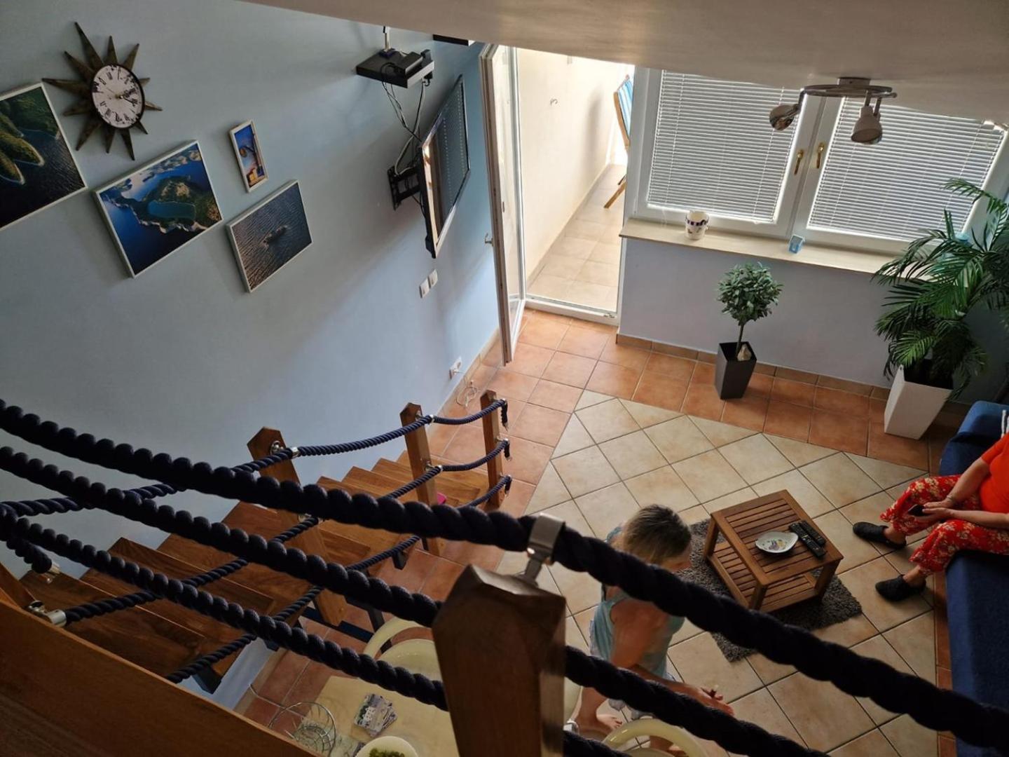 Seaside Apartments Турань Экстерьер фото