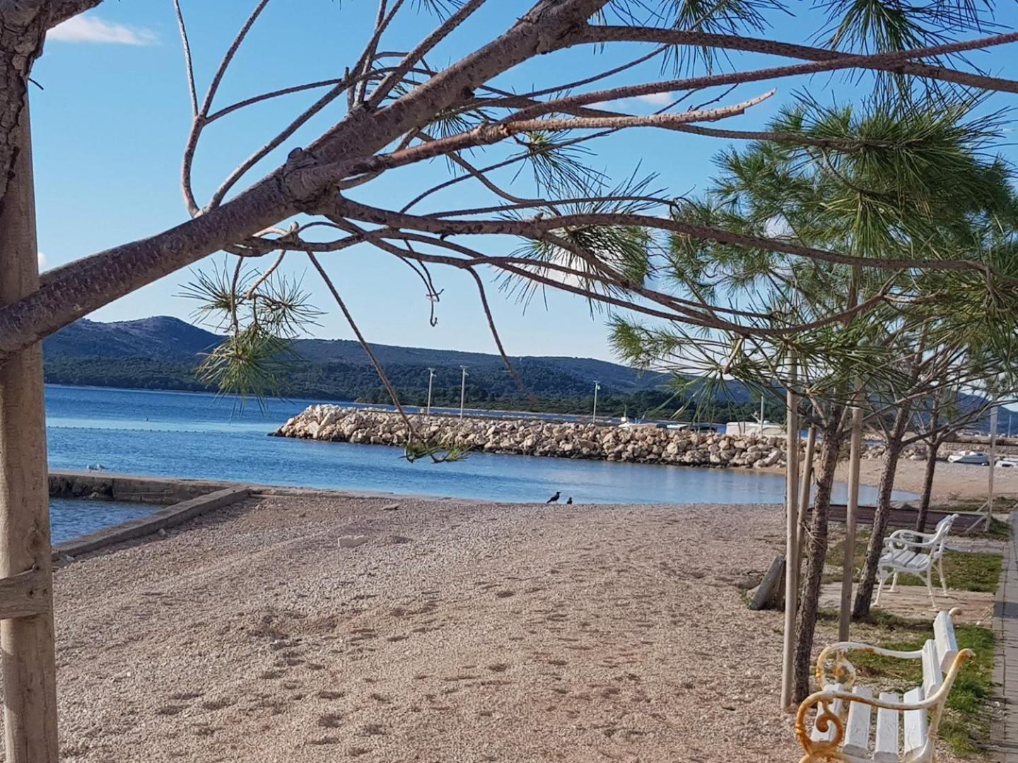 Seaside Apartments Турань Экстерьер фото